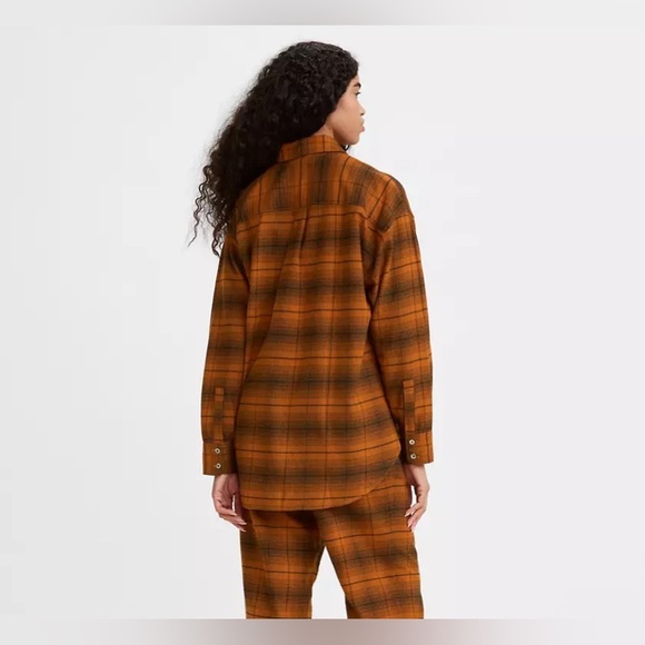 COPY - Levi’s Fall 🍁 Silvie Button-up Flannel Shirt - Picture 3 of 3